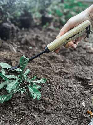 Hand tool Weeder. - by Benson - Swedish Design